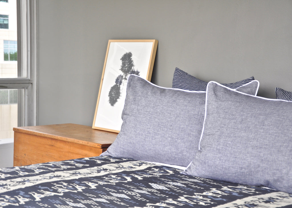 Jean Puddle  Big Cushion - Modernplum